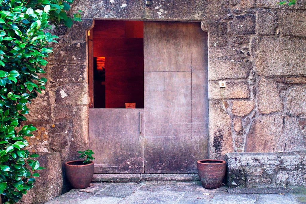 Puerta de entrada / Front door