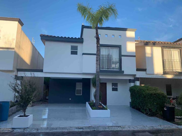 Casa de 6 rooms, ideal for a family or a work group