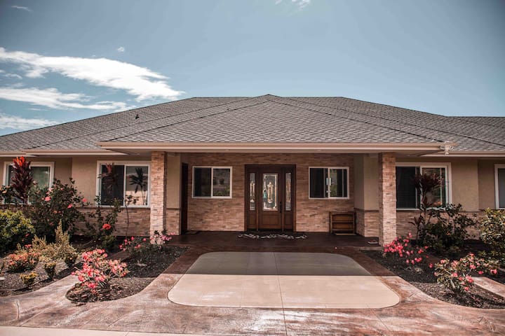 Beautiful New Home (Ocean View / Amazing Sunsets)