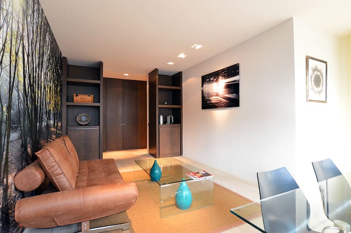 Luxury private canal apartment | Amsterdam centre
