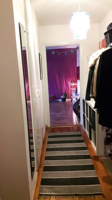 Hallway facing Livingroom