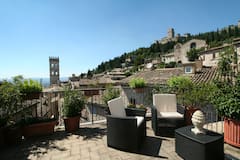 Panoramic+view+in+Assisi+with+2+terraces
