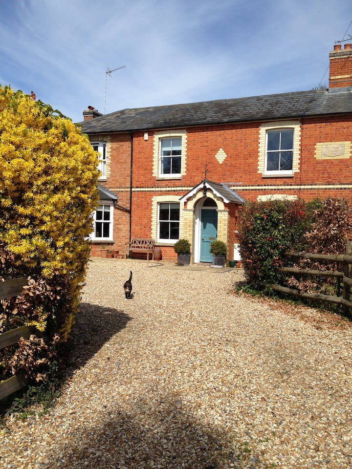 Beautiful Bed and Breakfast in The Chilterns Houses for Rent in Stoke
