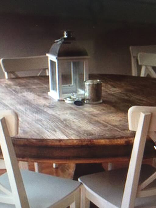 Dining/work station w/high speed wireless internet