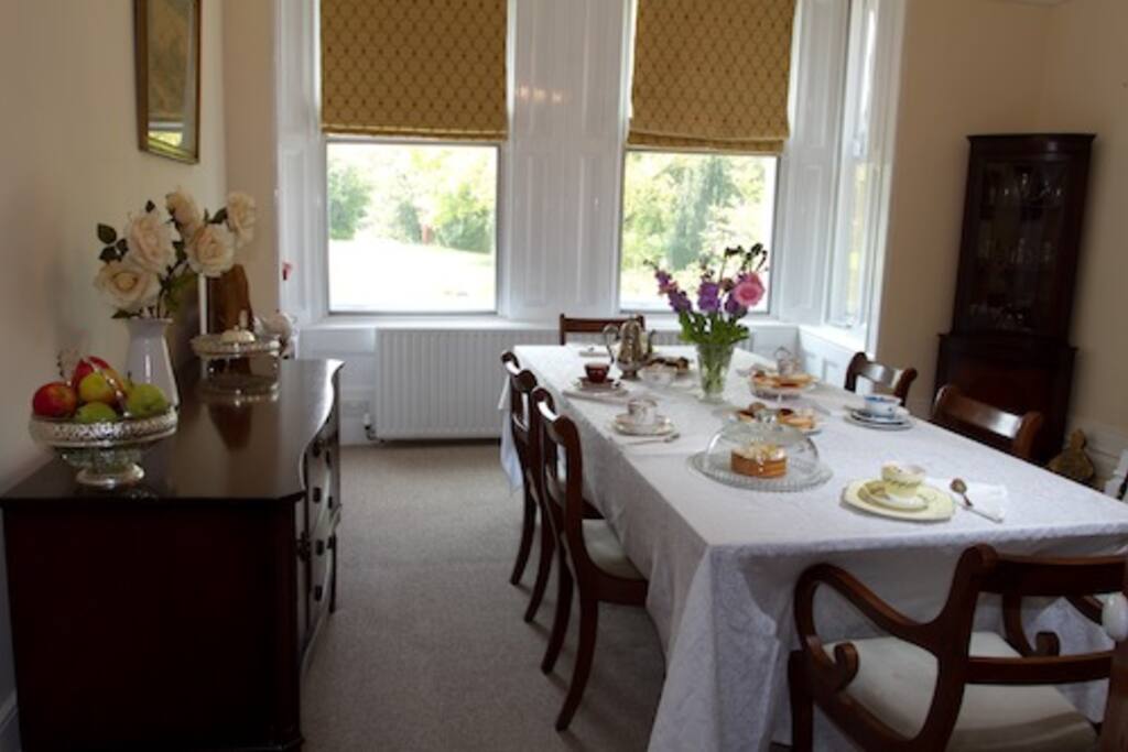 Dining room seats 16
