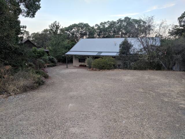 Warby Ranges Retreat, Great views & lots of nature