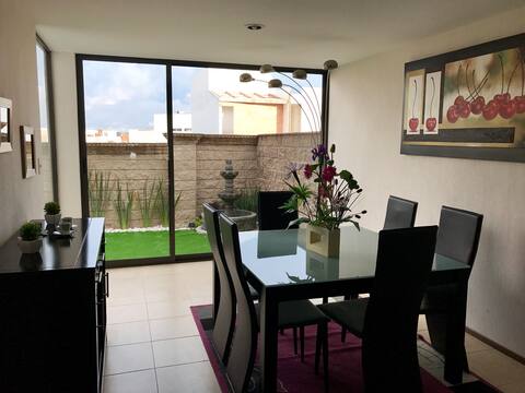 Preciosa casa Lomas de Angelopolis