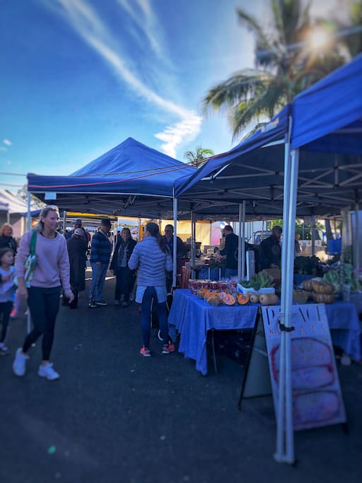 Sunday Famers Market - only 200 metres