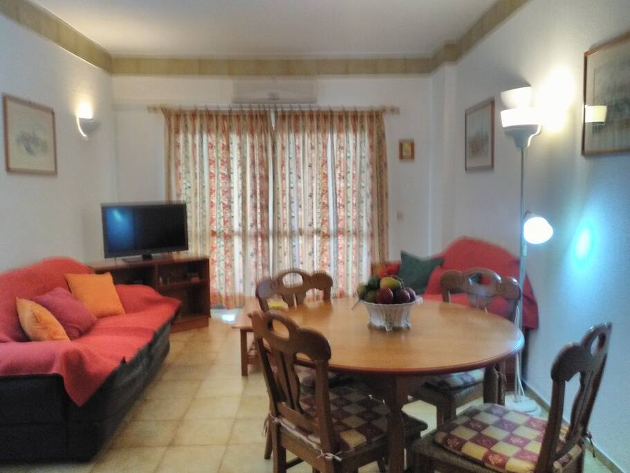 Sala ampla - estar e jantar