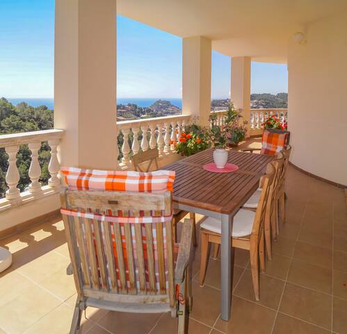 YourHouseInSpain-Villa mit Blick auf ganz Tossa gallery image 4