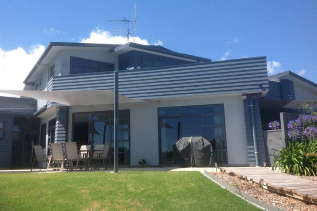 Barbecue and outdoor area