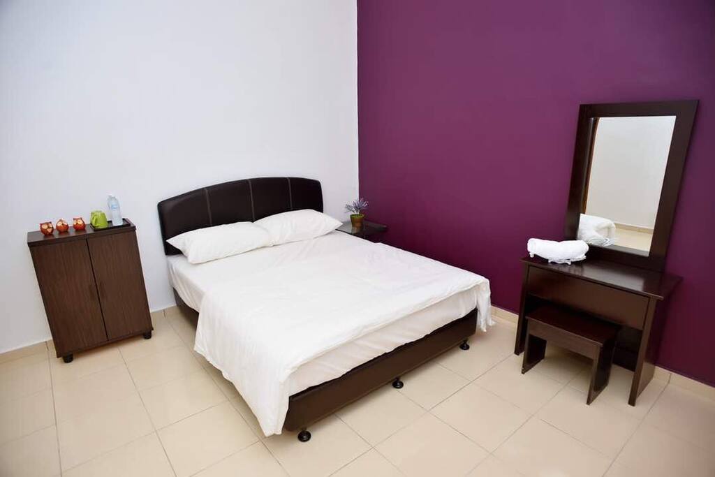 Queen size bed