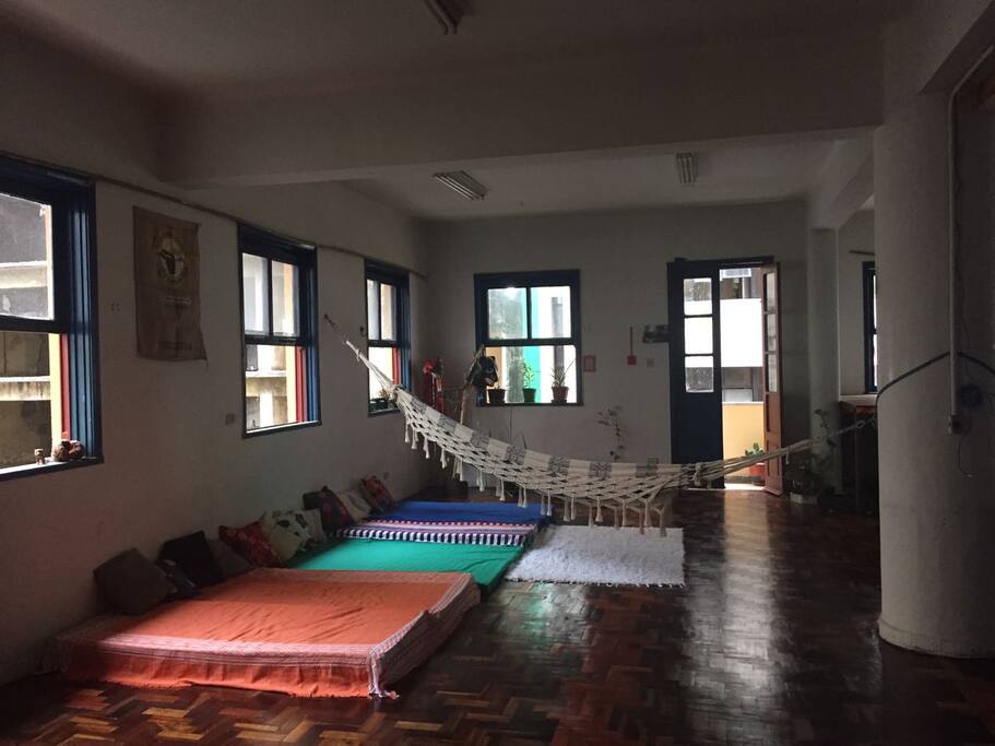 sala de estar e varanda