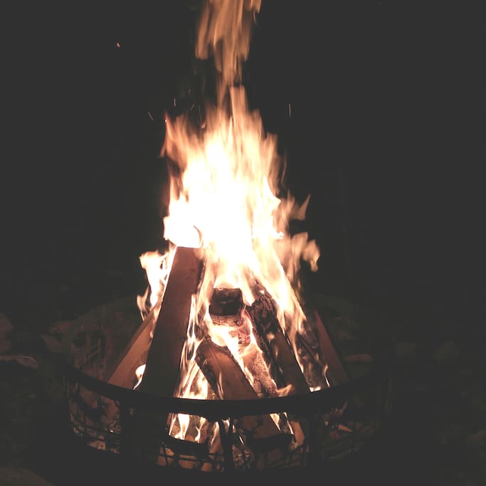 Bonfire at night, vacation must. Please adhere to Fire Rating law.