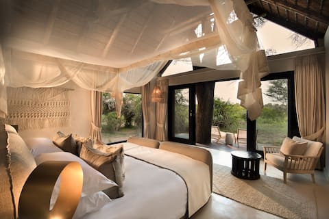 Superior Luxury Suites at River Lodge