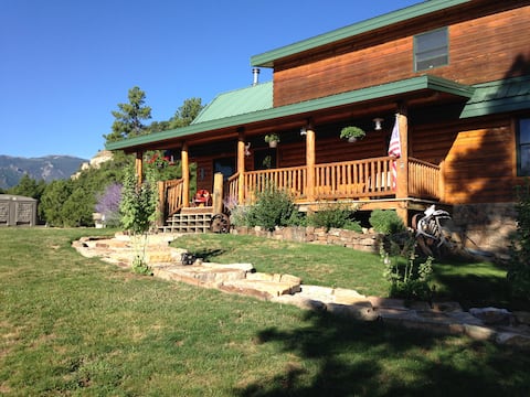 Hidden Creeks Hideaway