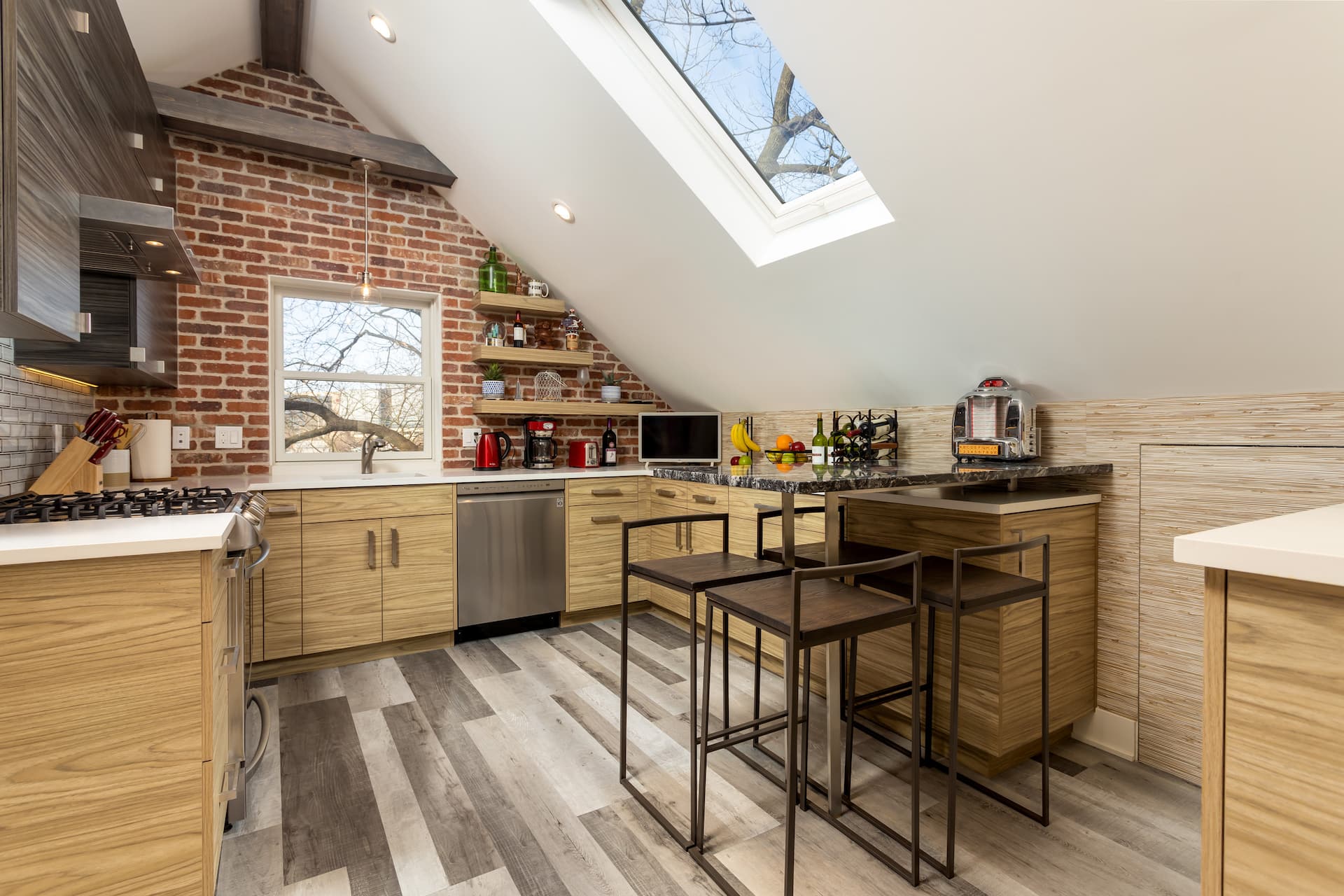 Luxury Loft Apt. with easy access to NYC & CT