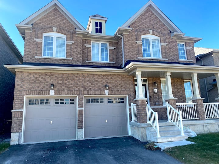 Cozy n Clean 4 bedroom Brantford home Houses for Rent in Brantford