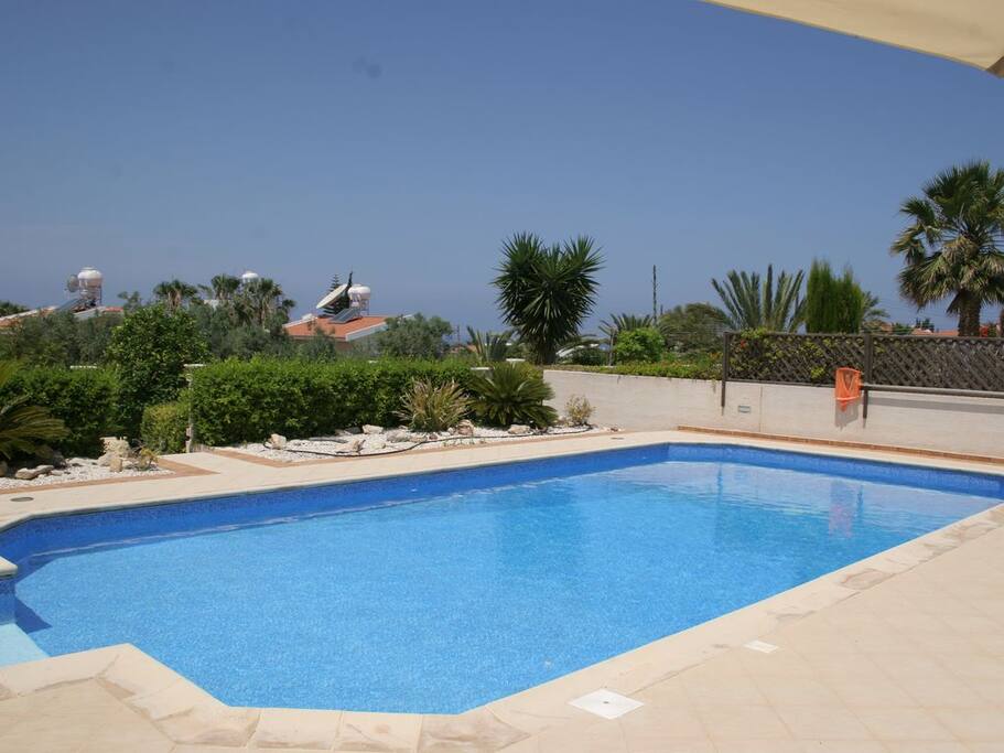 Pool 10 x 5 meters