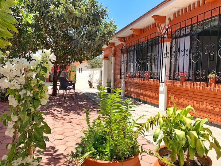 Casabi Private home in the best neighborhood of Oaxaca Houses for