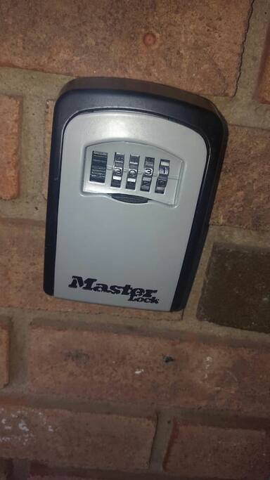 Lock pad for your keys in case we cannot meet you on on your arrival