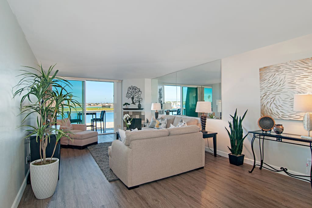 Main Living Room With Balcony, View of Bay/City