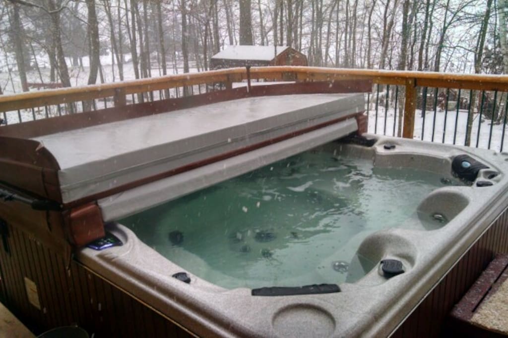 Shared - Hot Tub time - even in the coldest of weather - great way to start or end any day!