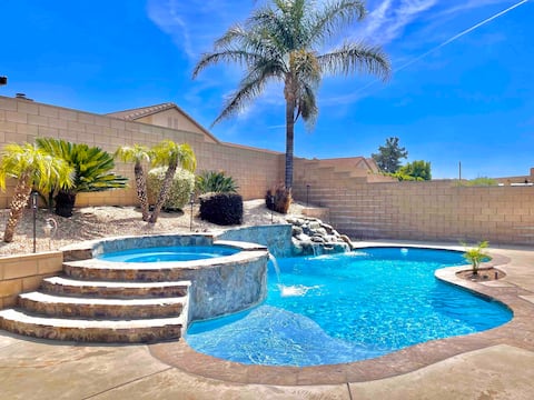 Cheerful home beautiful pool resort home