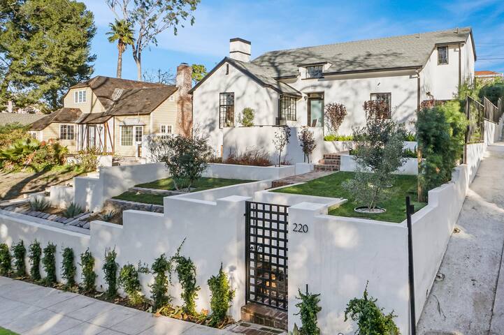 Stunning Contemporary Oasis the Heart of the City gallery image 2