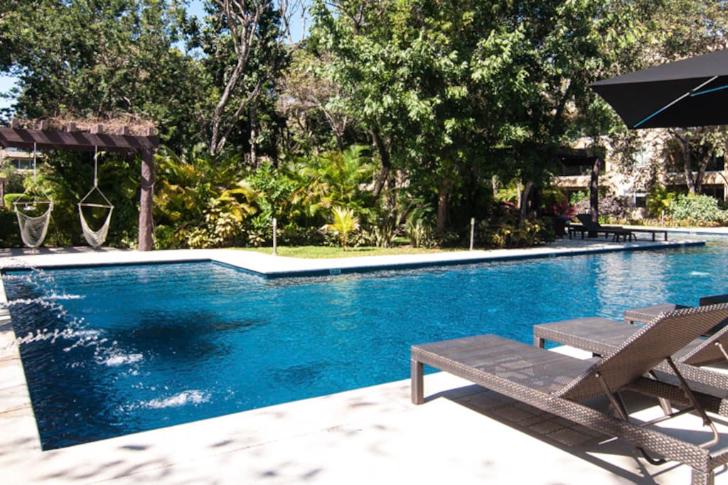 Nice pool at the common area, surrounded by nature...