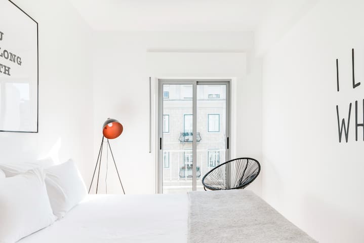 My Lx Flat Cosmopolitan Gem in the Heart of Lisbon gallery image 3