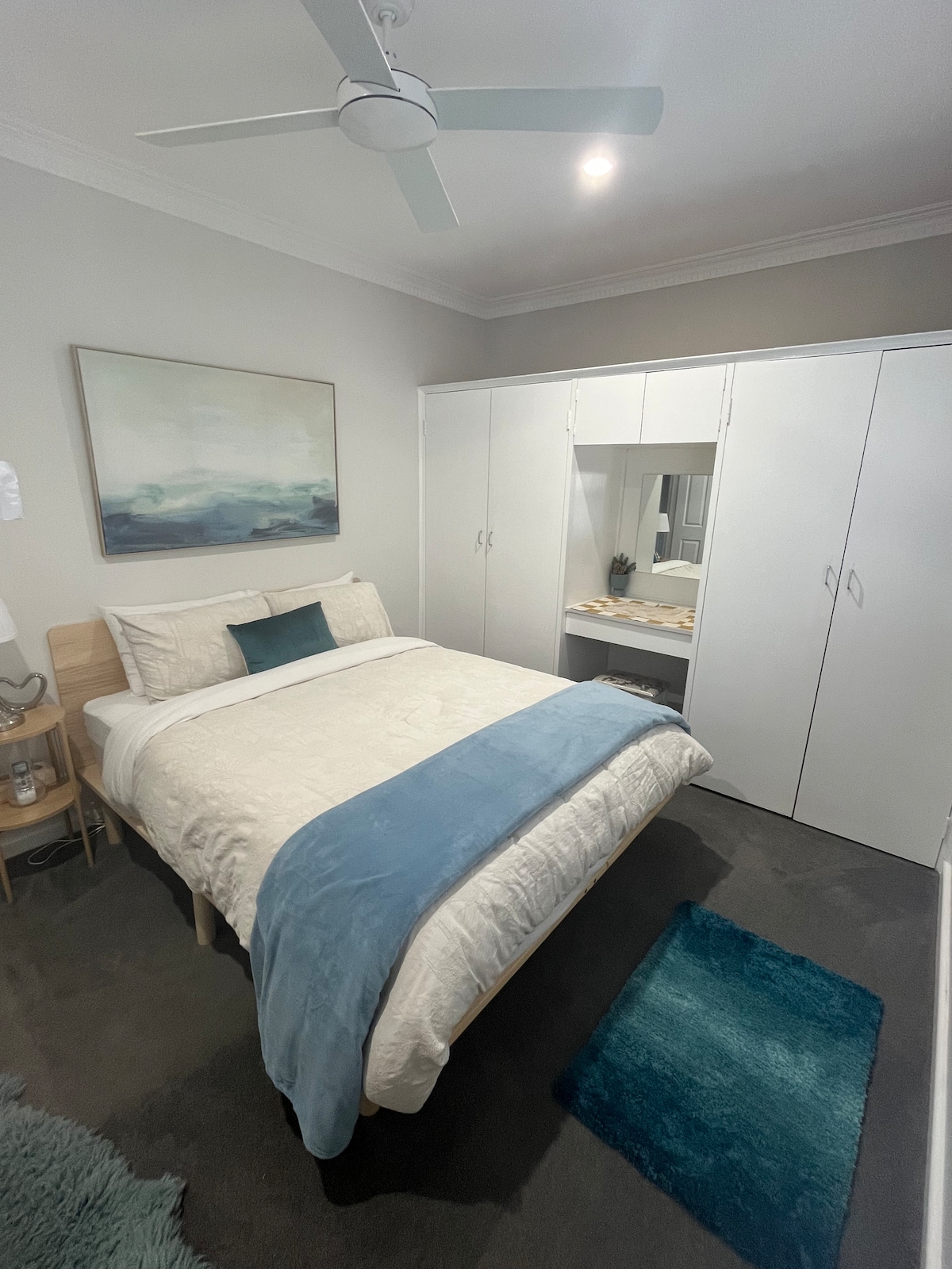 Druhá spálňa s krásnou, pohodlnou manželskou posteľou