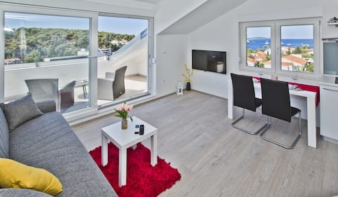 Top performing Airbnb: APARTMENT JURIĆ 2- BRAND NEW WITH AMAZING VIEW in Grad Hvar