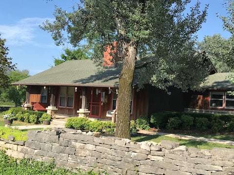 Cottage of Content,  Murfreesboro