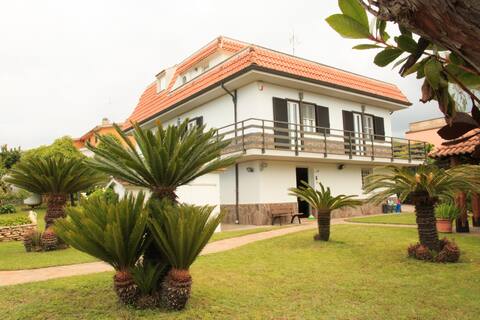 IOLE'S HOUSE