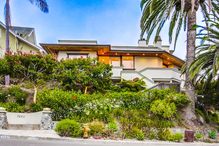 Country Club Villa by the Sea gallery image 4