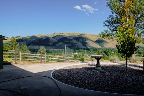 Secluded Apartment With Beautiful Mountain Views