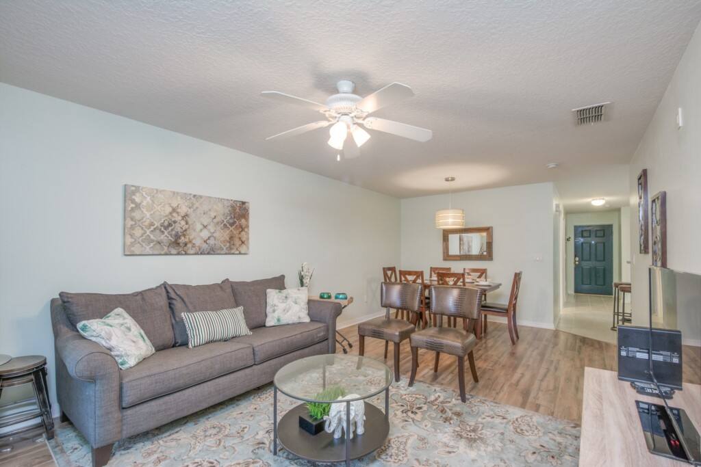 7_Living_Room_1