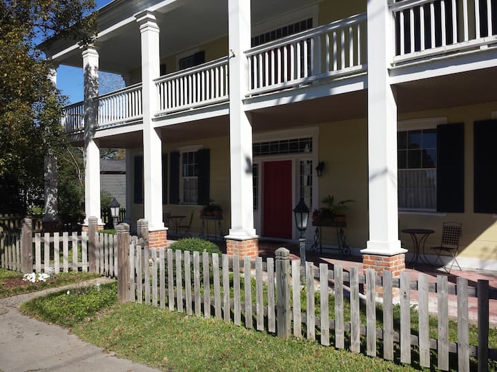 Centerville Steamboat Inn, Room1 of 3 available Houses for Rent in