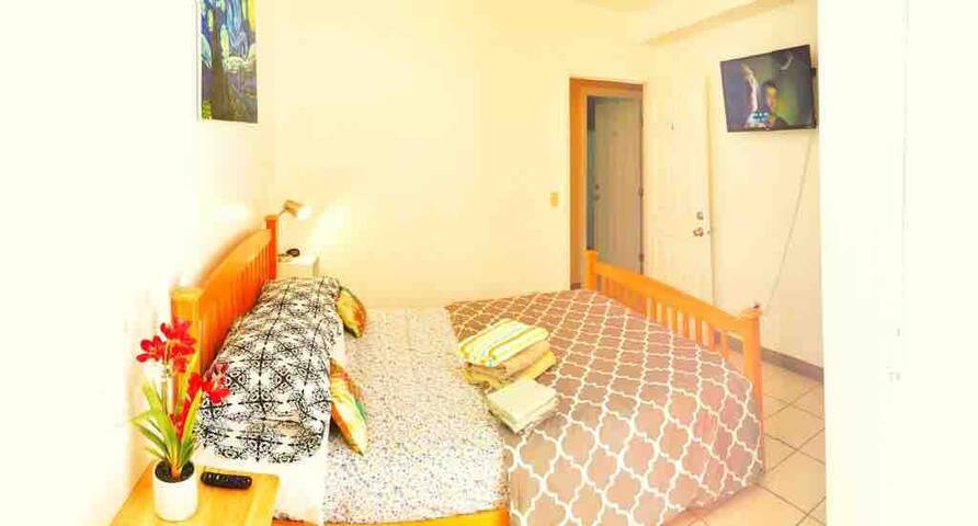 Airbnb Waikiki Beach Vacation Rentals Places To Stay