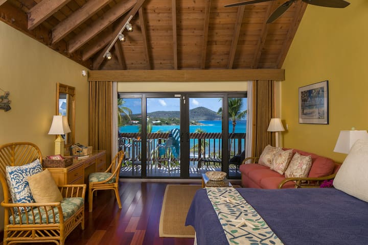  Suite con camera da letto principale affacciata sulla terrazza 