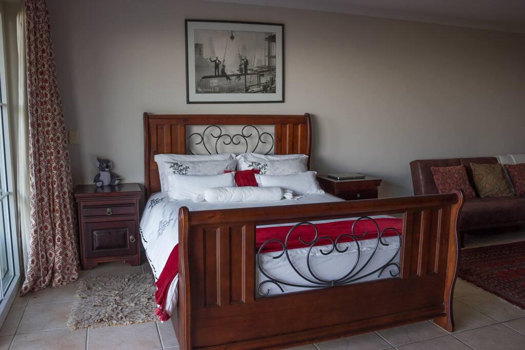 Queen size bed