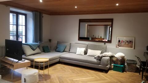 village house, station center