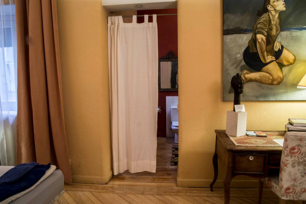 Entrada del baño privado