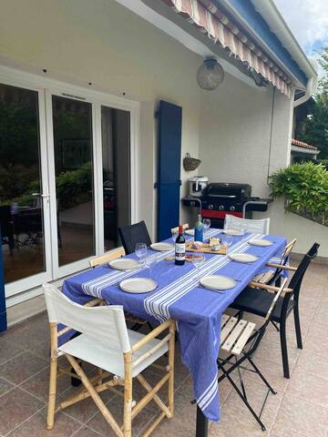 Belle villa avec grande piscine 100m du tram gallery image 5