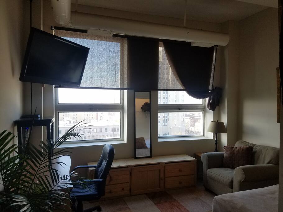 42'' TV