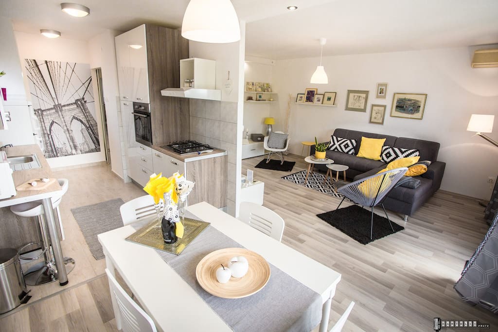 kitchen+living room