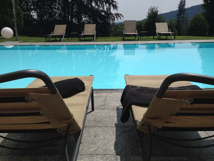 The swimming pool of the b&b