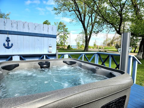 50 ft to Beach-Lakeview |Hot Tub| Quiet & Relaxing