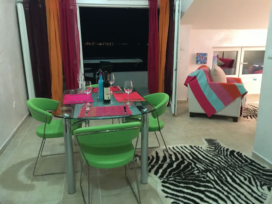 Lounge Diner